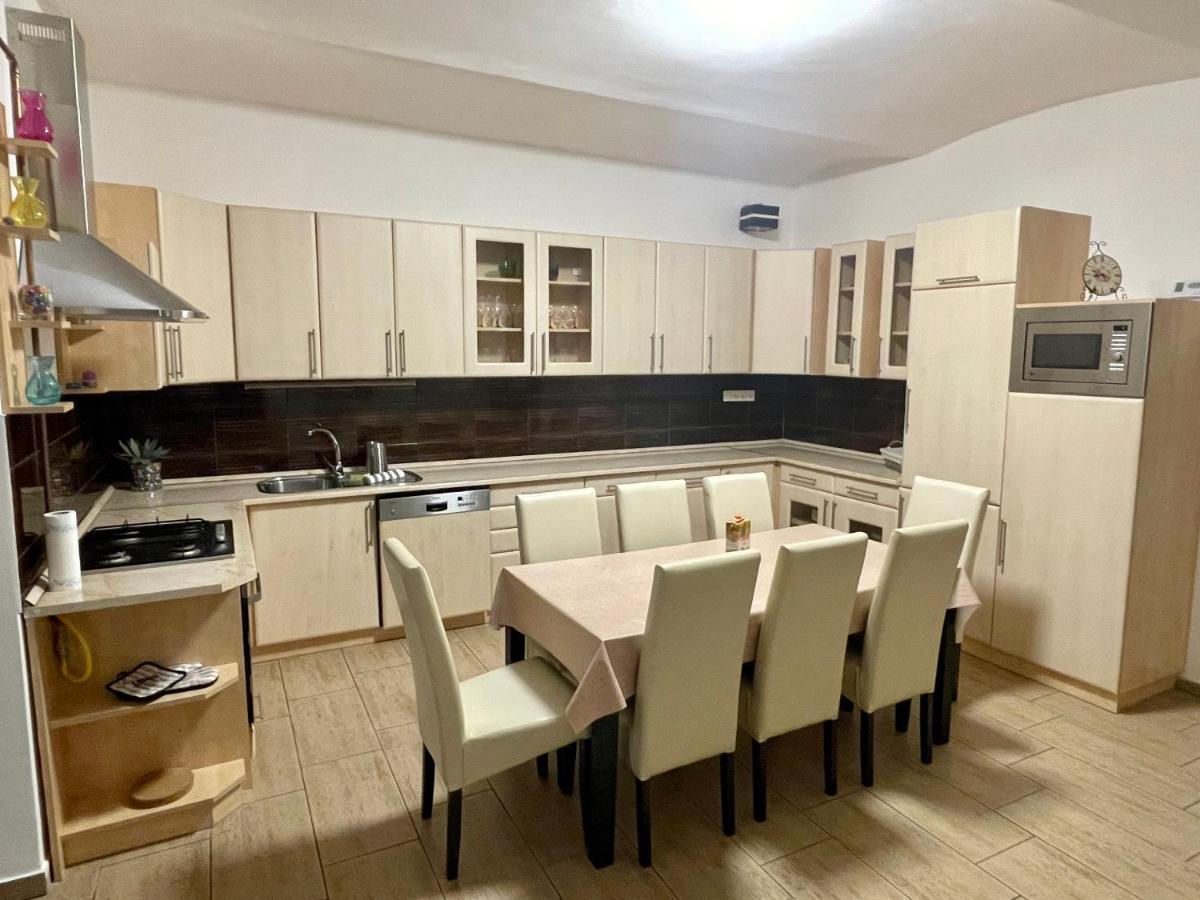 Arviz Apartman Szeged Exterior photo