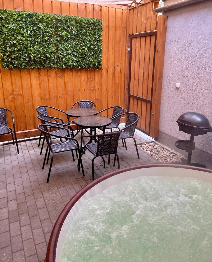 Arviz Apartman Szeged Exterior photo