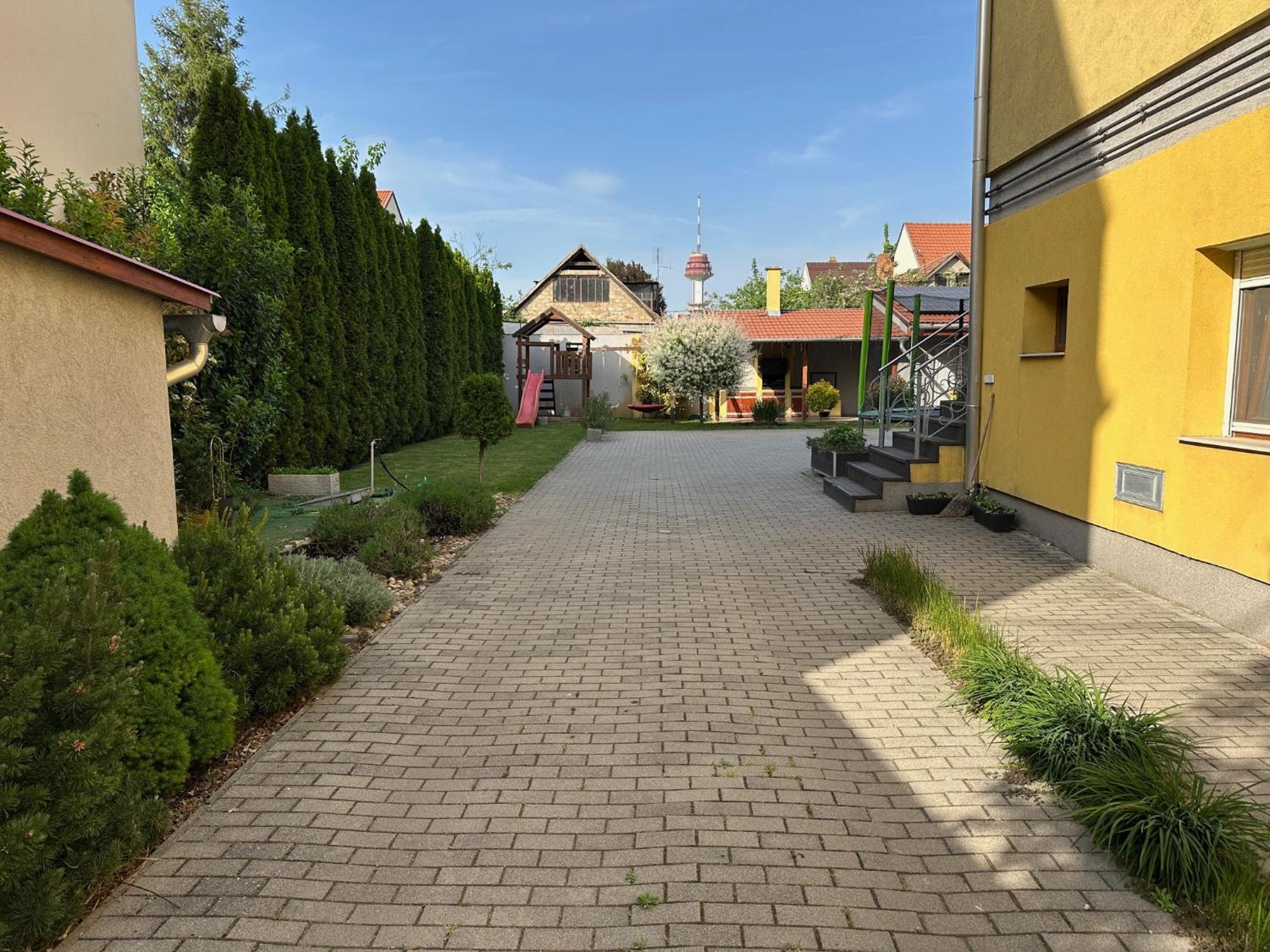 Arviz Apartman Szeged Exterior photo